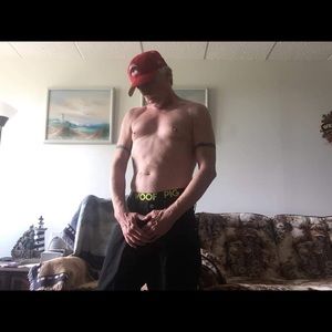 Meet your Posher, Lewis